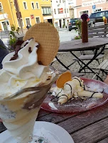 Eis Mit Verschiedenen Beeren