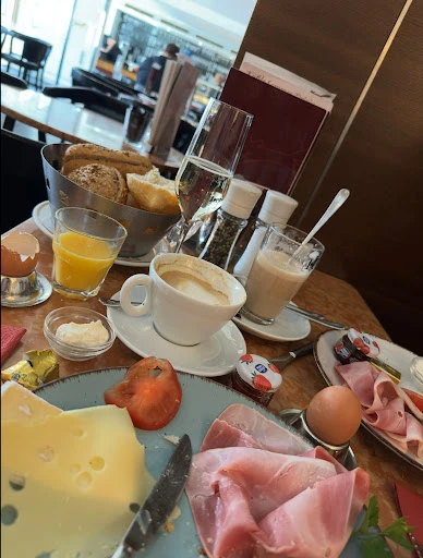 Café - Restaurant - Fox photo 6